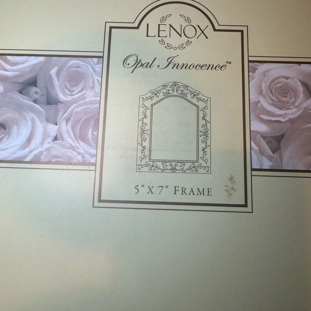 NWT Lenox Opal Innocence Ivory Picture Frame.